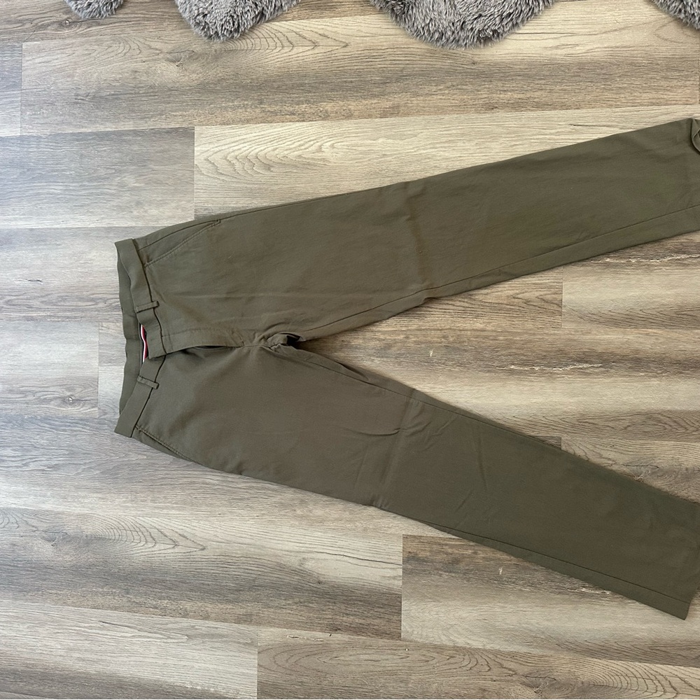 Tommy Hilfiger Olive Chinos